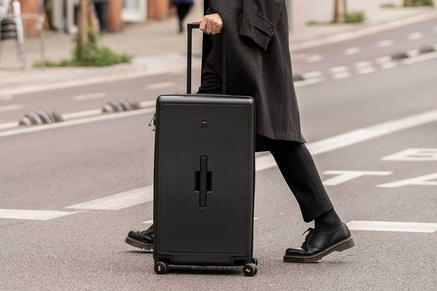 Steps to Clean Your Luggage after a Business Trip